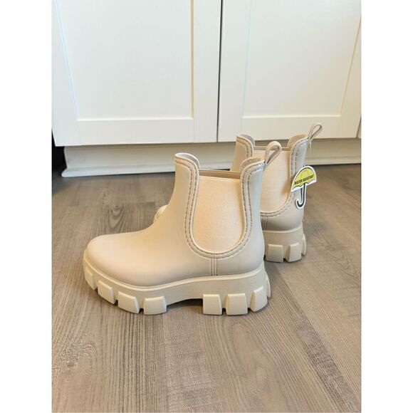 JEFFREY CAMPBELL Platform Lug Sole Chelsea Rain Boot Cream Women’s Size 6 NWT - Picture 4 of 10